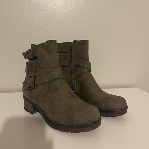 Modellista Gray Booties